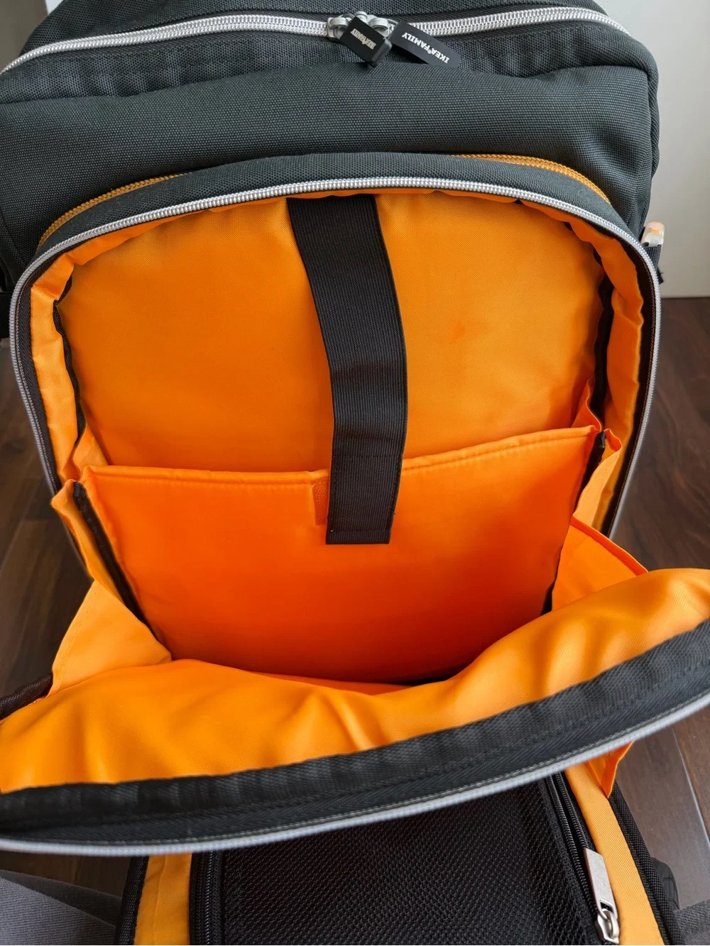 IKEA Family UPPTACKA Rolling Carry On Convertible Luggage